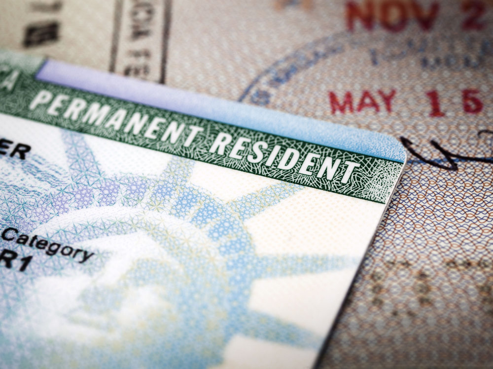 Điều chỉnh trạng thái cư trú để xin thẻ xanh thường trú nhân Mỹ