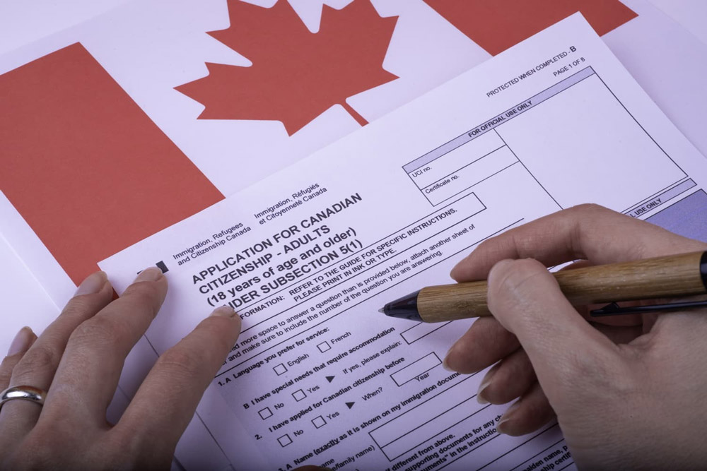 Thường trú nhân và quy trình nhập tịch Canada 