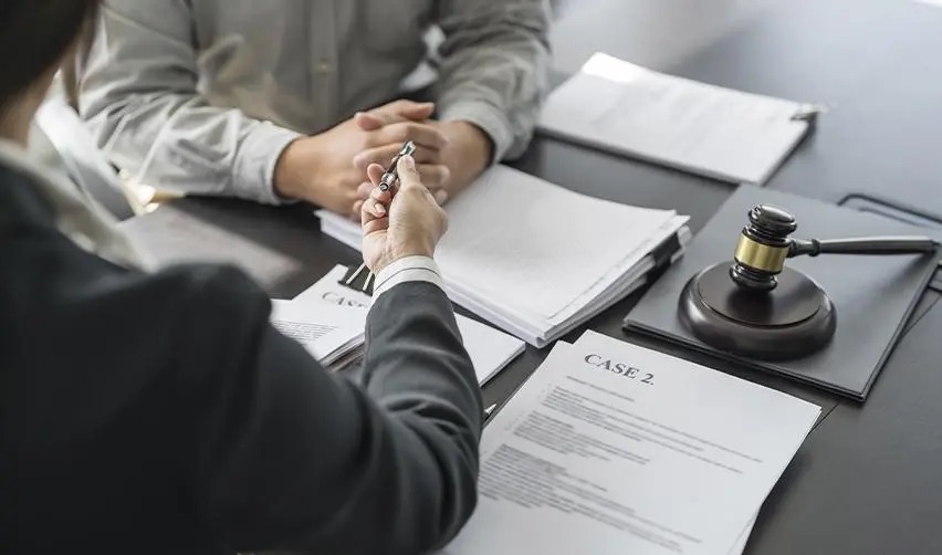 Chi phí thuê luật sư EB5 từ 15.000 – 25.000 USD