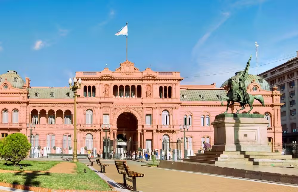 Phương án đóng góp 350.000 USD lấy quốc tịch Argentina